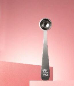 La cuillère doseuse en inox